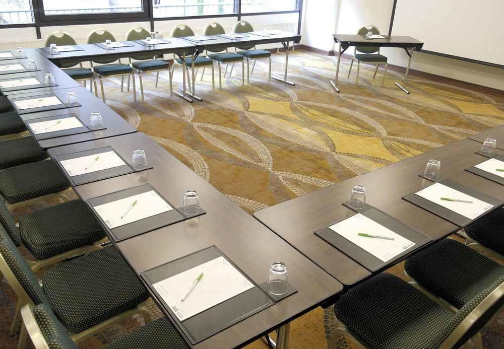 Courtyard By Marriott Duesseldorf Seestern Екстериор снимка