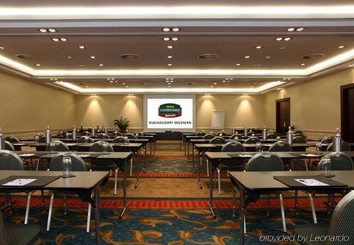 Courtyard By Marriott Duesseldorf Seestern Бизнес снимка