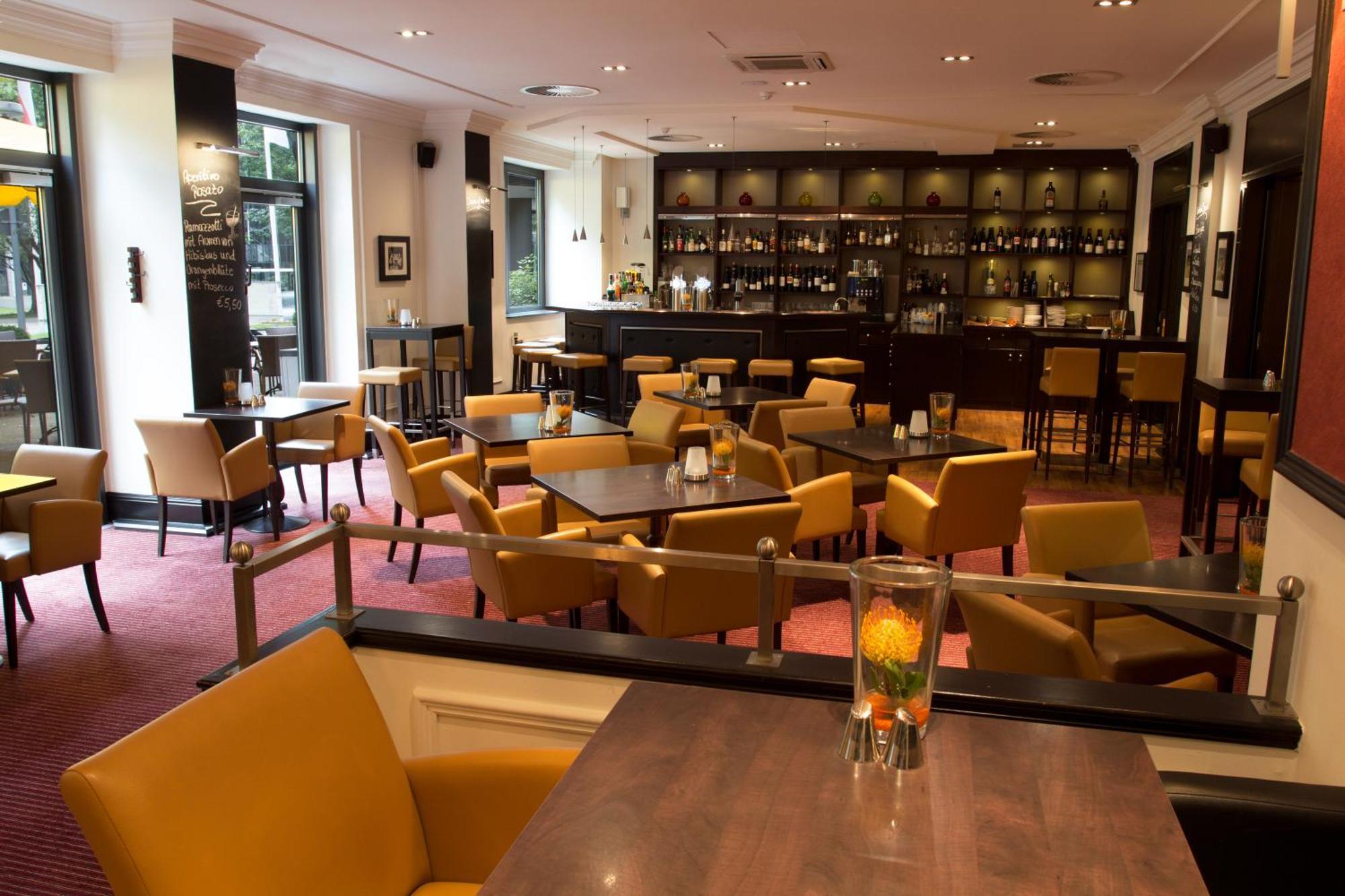 Courtyard By Marriott Duesseldorf Seestern Екстериор снимка