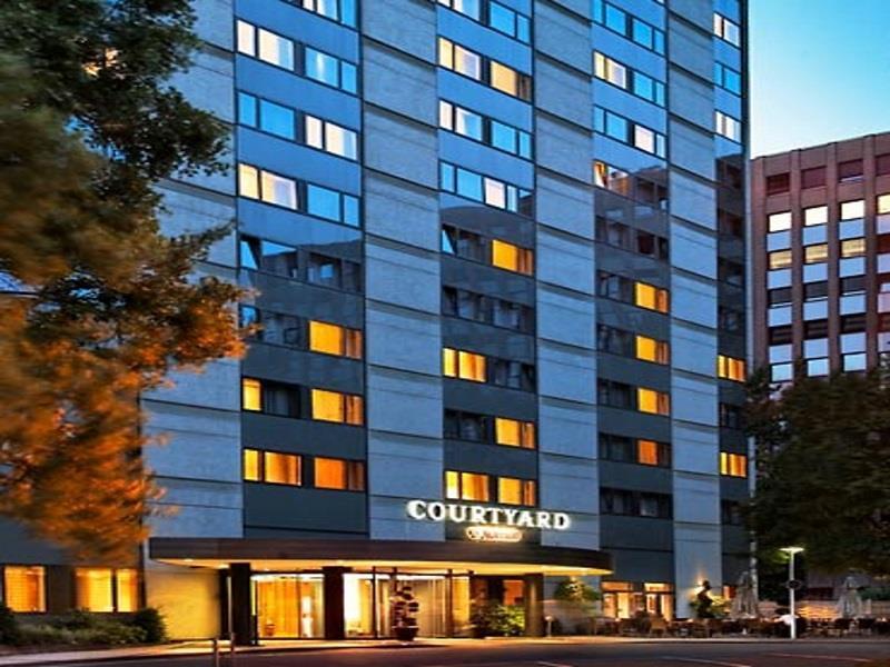 Courtyard By Marriott Duesseldorf Seestern Екстериор снимка