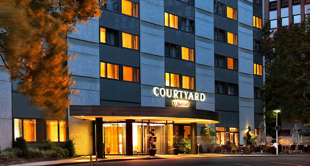Courtyard By Marriott Duesseldorf Seestern Екстериор снимка